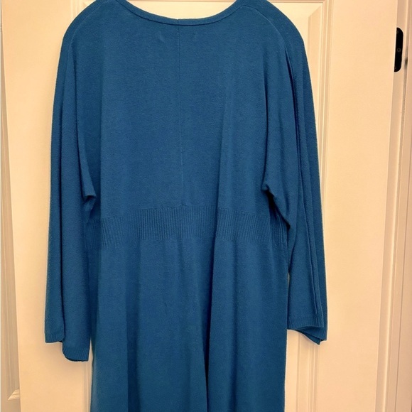 Soft by Avenue Blue V-Neck Sweater Tunic 26W - Picture 2 of 3